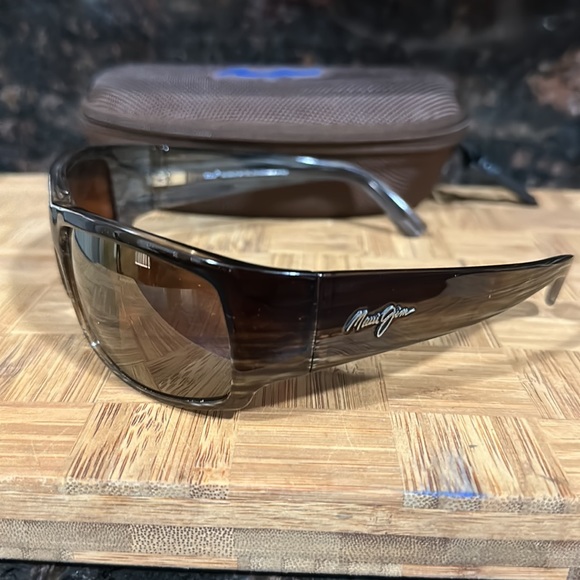 Mau Jim Men Sunglasses - Picture 2 of 6